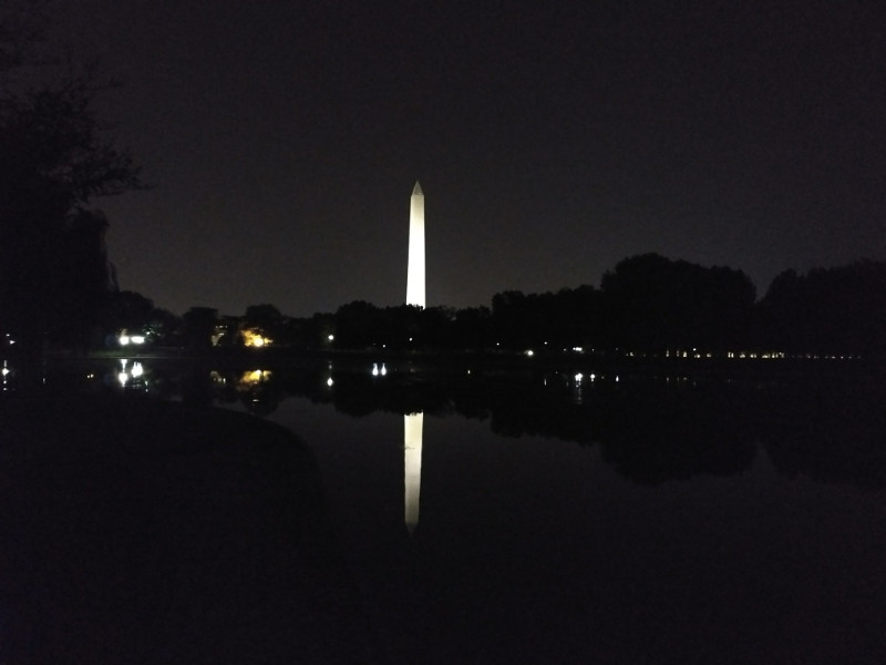 Photo of Washington Monument at night